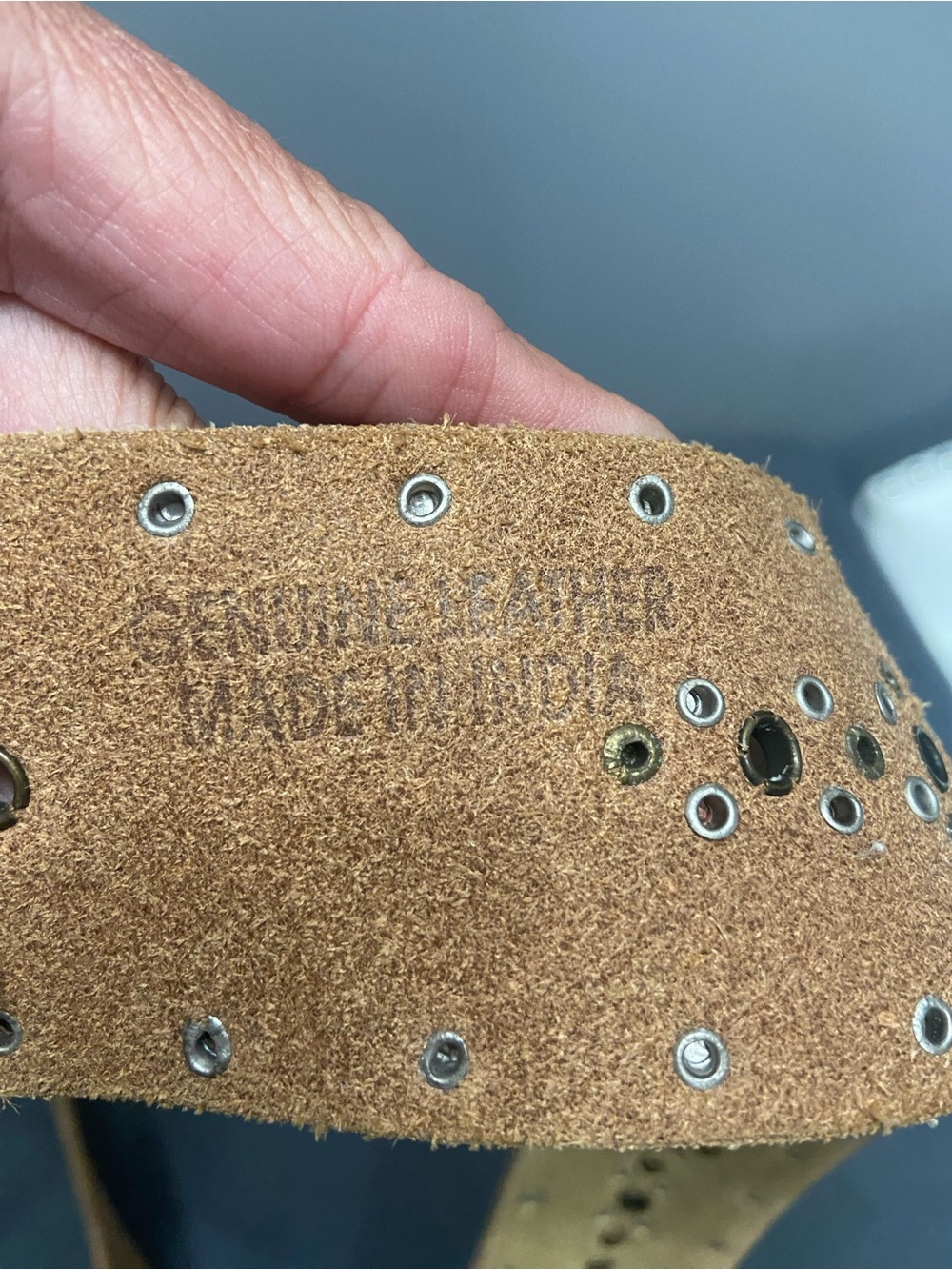 New CALVIN KLEIN Vintage Leather Studded Distressed Gold Belt Wide Boho XL Retro - Picture 3 of 13